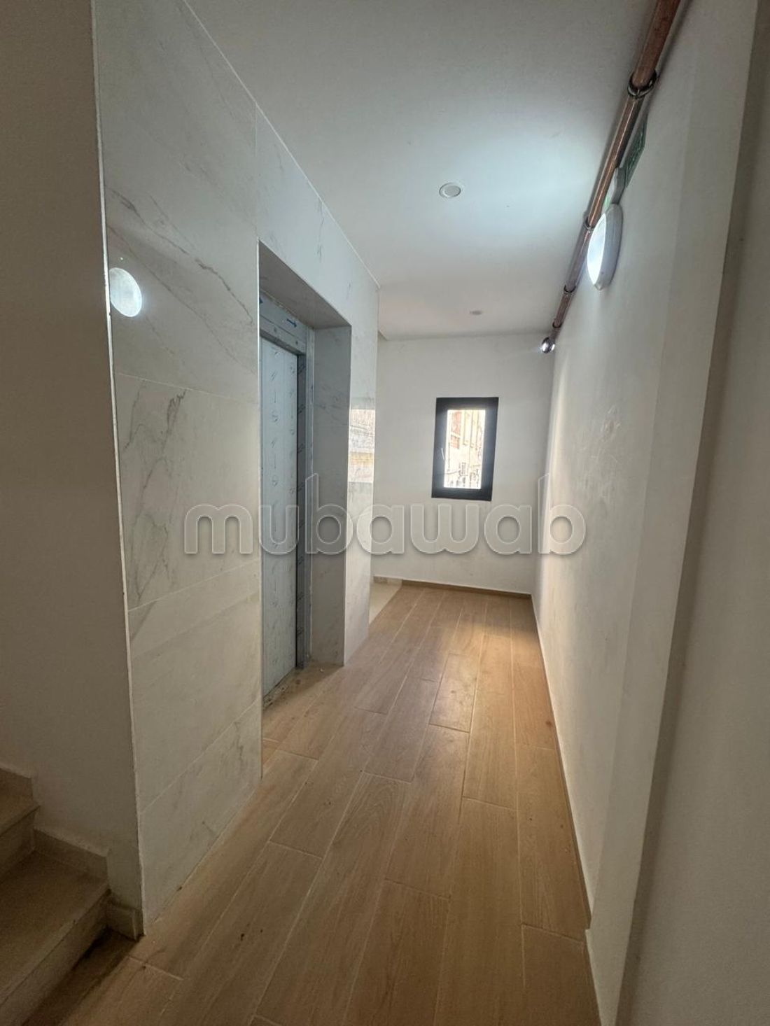 S1 neuf pied dans l'eau en vente