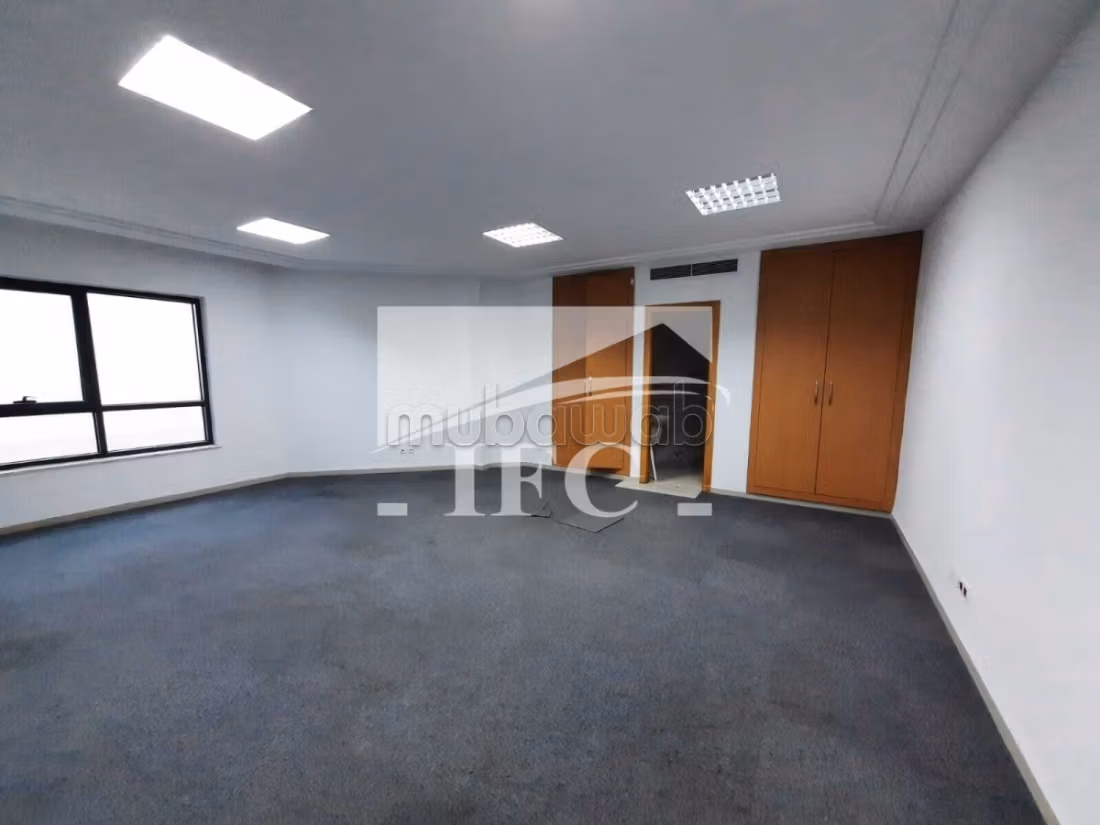 Bureau en 5 espaces 290m² Lac 1 IFCL1155