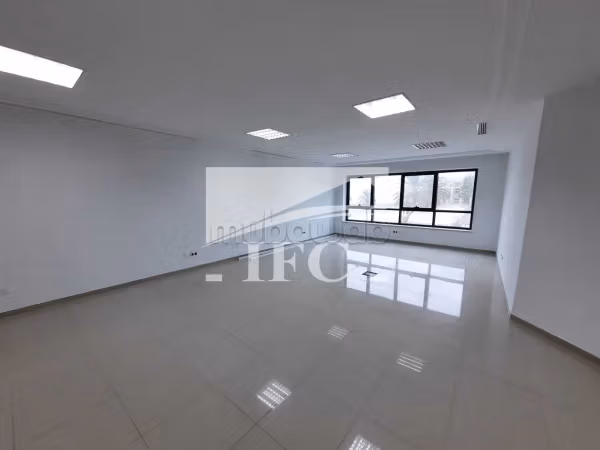 Bureau en 5 espaces 290m² Lac 1 IFCL1155