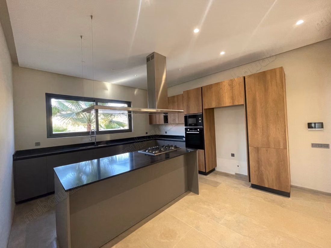 Luxurious villa for sale in Amelkis