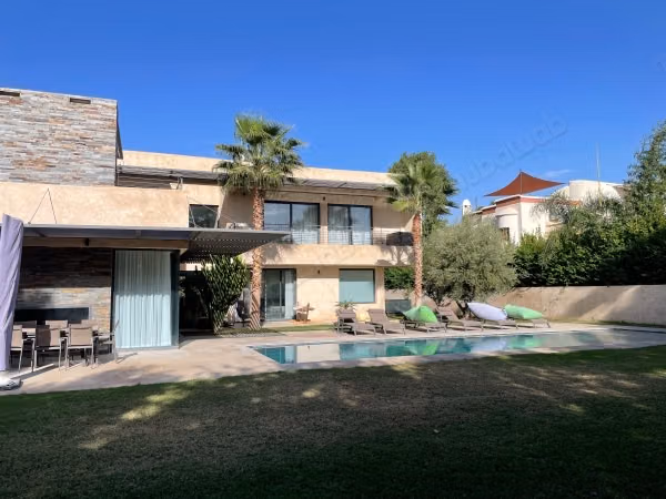 Luxurious villa for sale in Amelkis