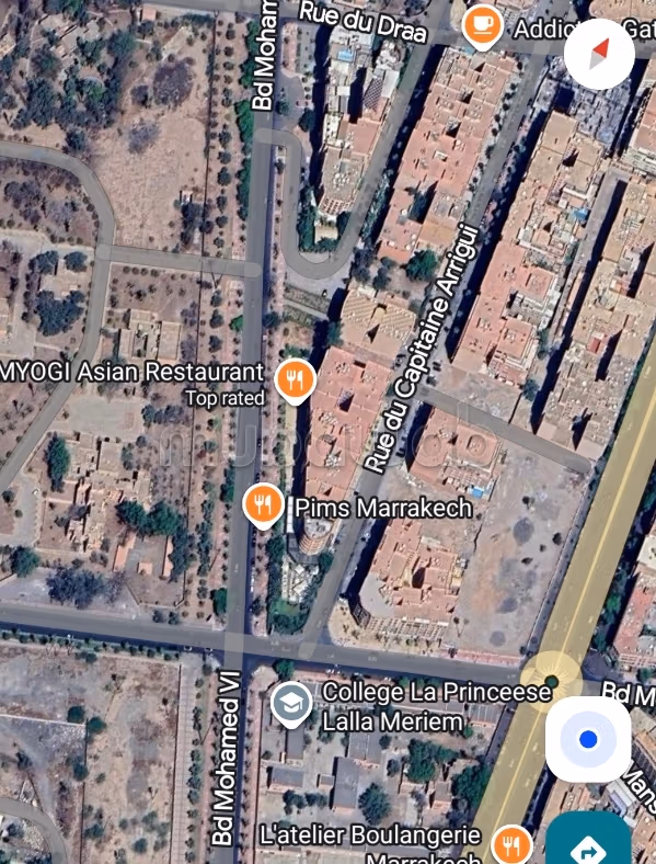 Se vende terreno en Boulevard Med 6. Superficie de 1400 m².