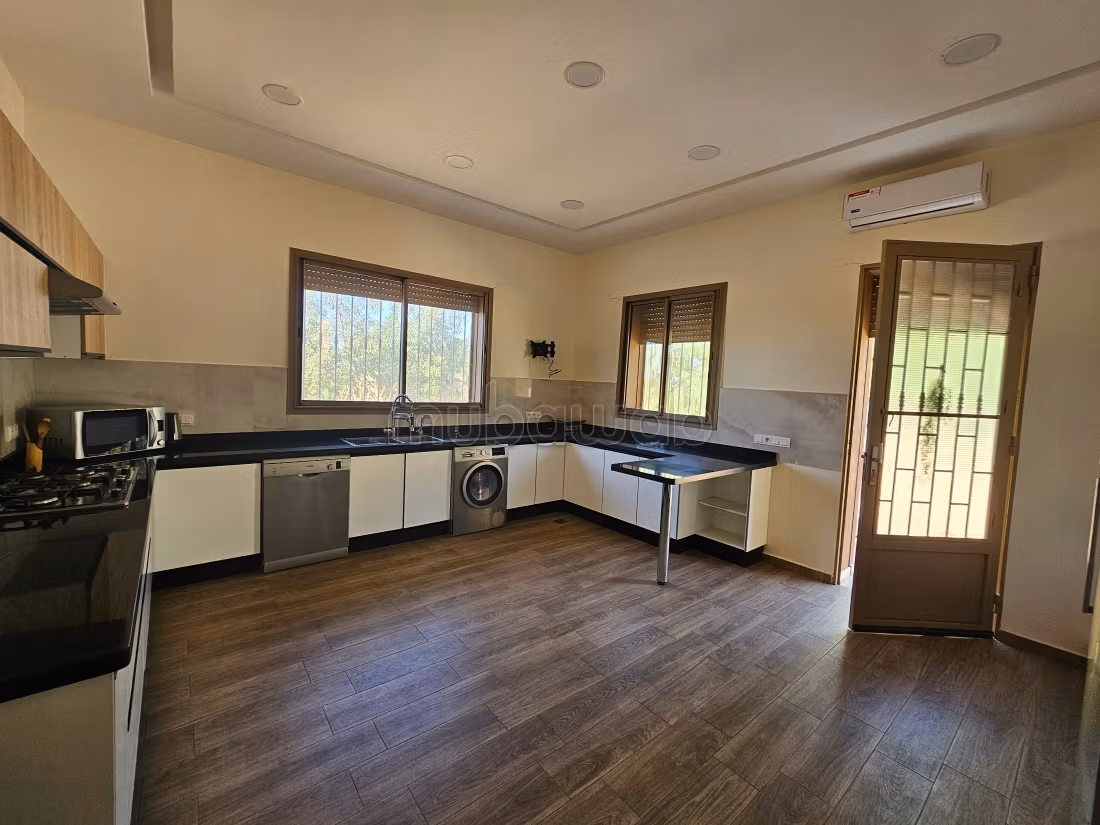 Une villa moderne 5 chambres Route de Fes