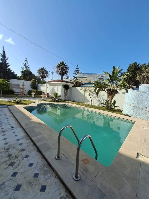 Villa de luxe avec piscine à plage kelibia