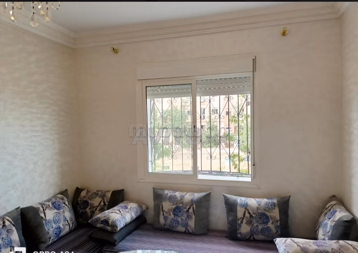 Apartment meublé proche de la Gare de BOUSKOURA