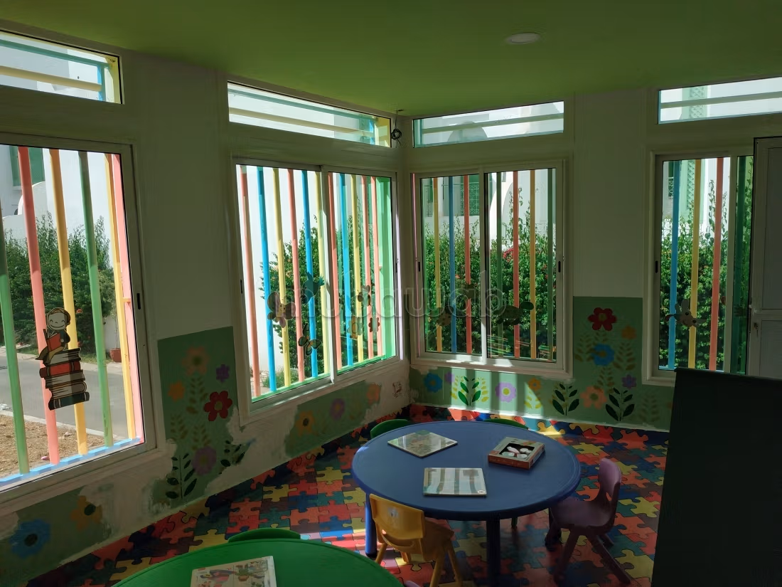 School Versatile Commercial Building 360m2 TAMESNA