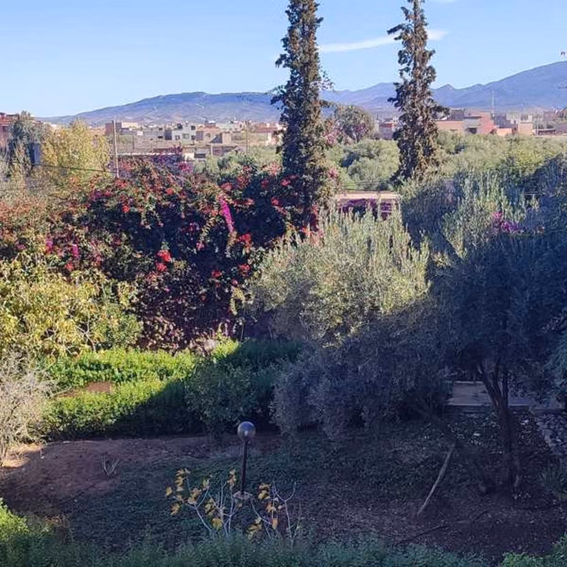 Terrain pour villa à Vendre de 1994.0 m² à Marrakech, Route De Tahanaout Cherifia