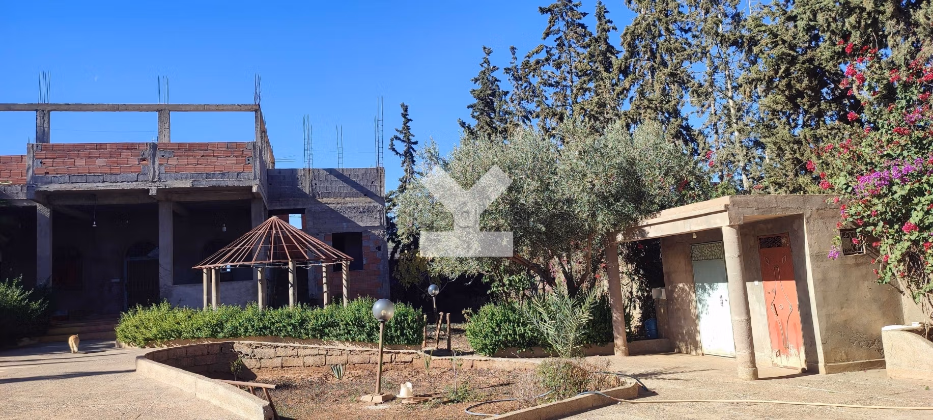 Perceel Te Koop van 1994.0 m² in Marrakech, Route De Tahanaout Cherifia