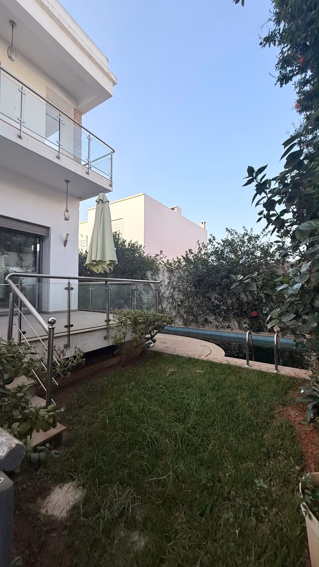 Luxury villa for rent in Riyadh. 3 bedrooms. Windows with double glazing and armored door