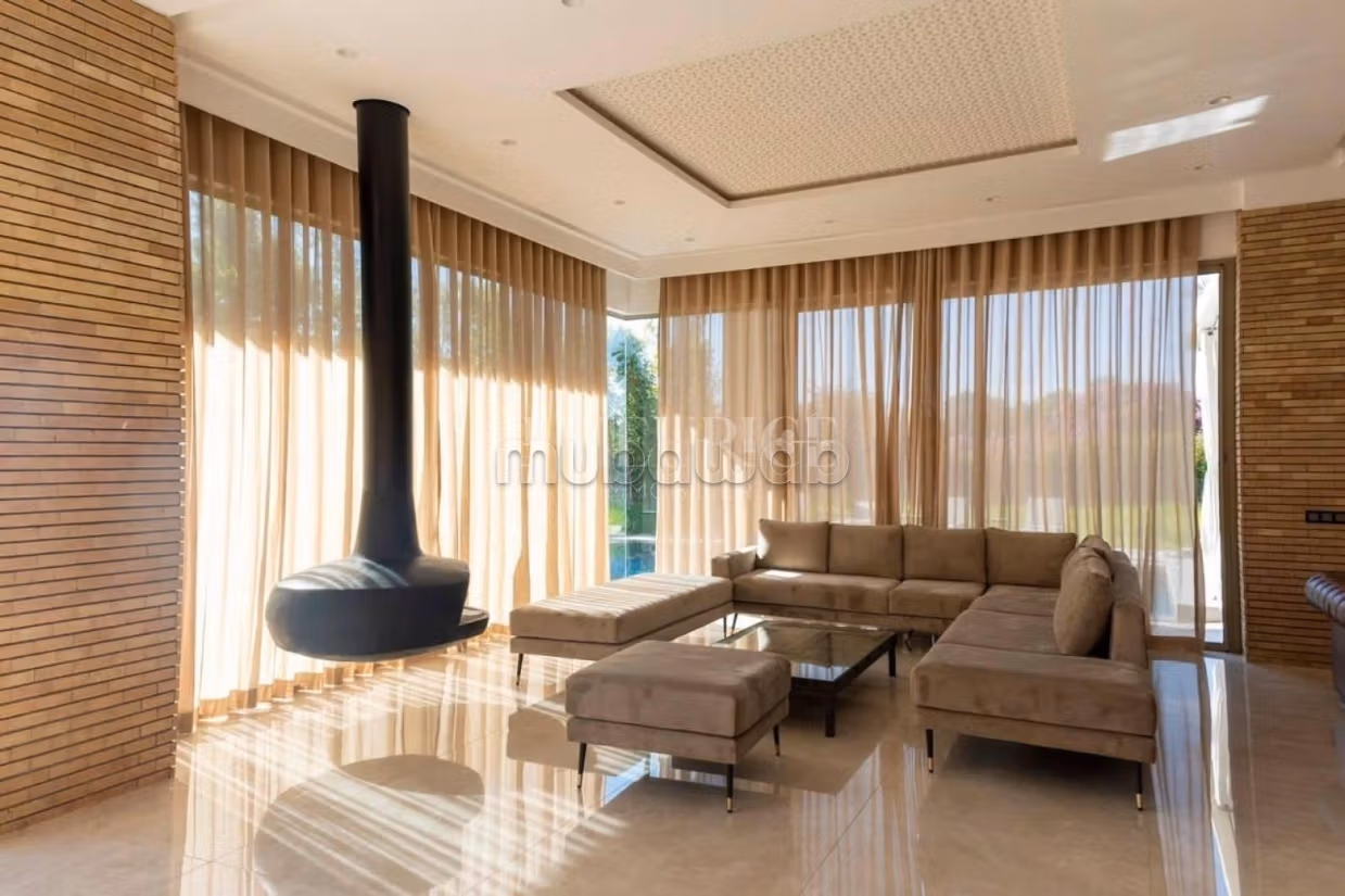 Fabulous house for sale in Amelkis. 5 lovely rooms. Air conditioning and fireplace. 