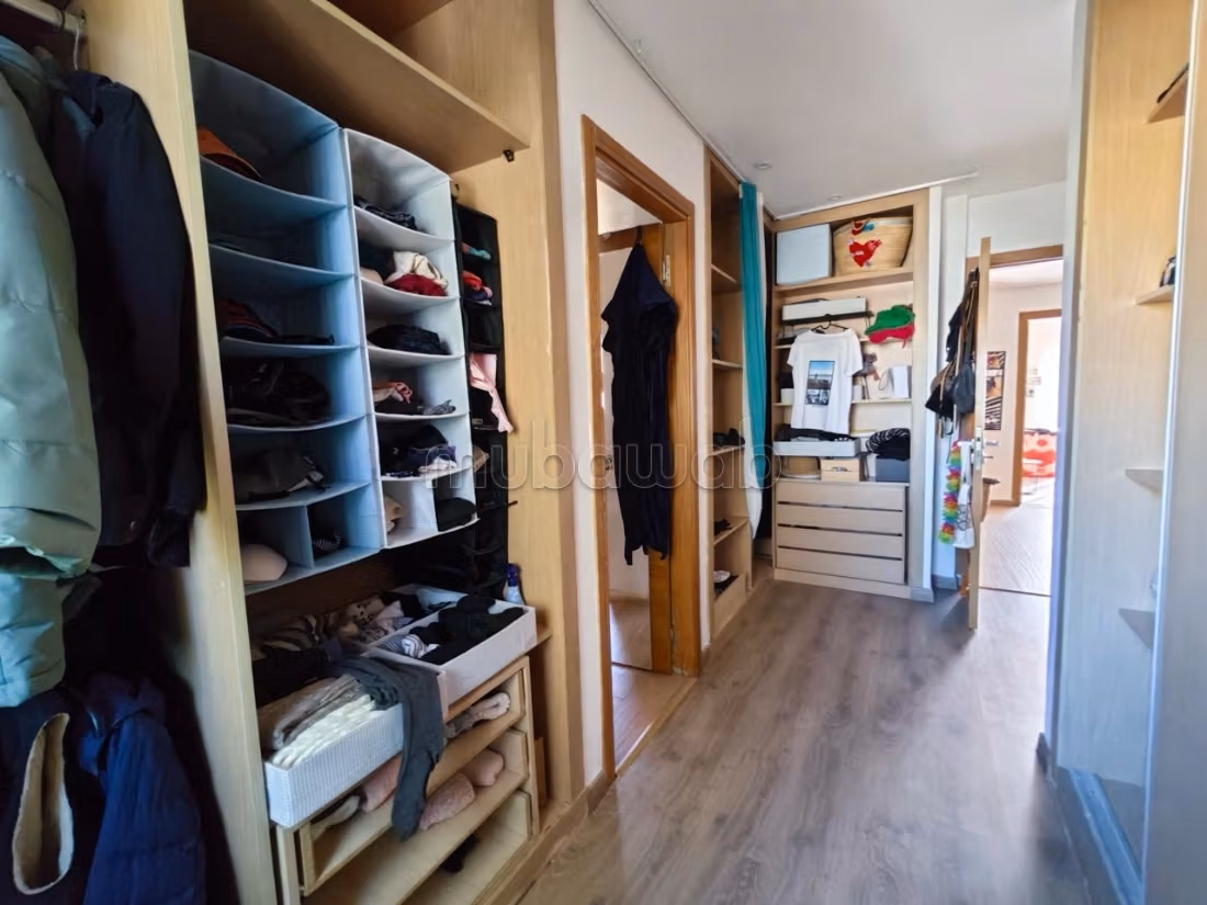 Kopen: huizen. Oppervlakte 300 m². Gemeubileerd. 