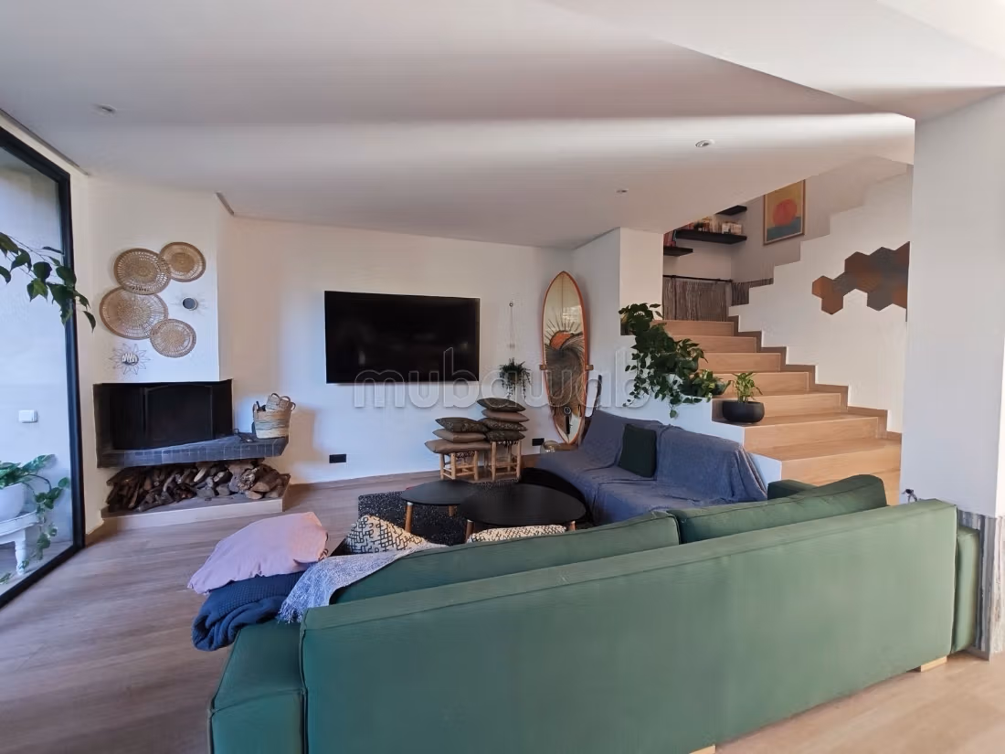 Kopen: huizen. Oppervlakte 300 m². Gemeubileerd. 
