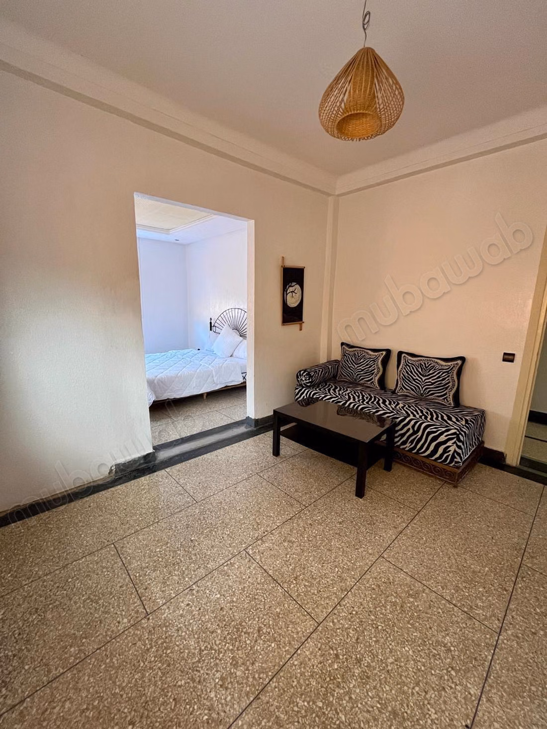 Fabulous house for sale. Dimension 170 m². Ample storage space