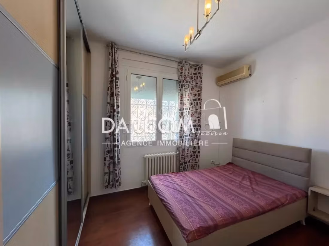 Étage de villa meublé s3 à cité les pins marsa