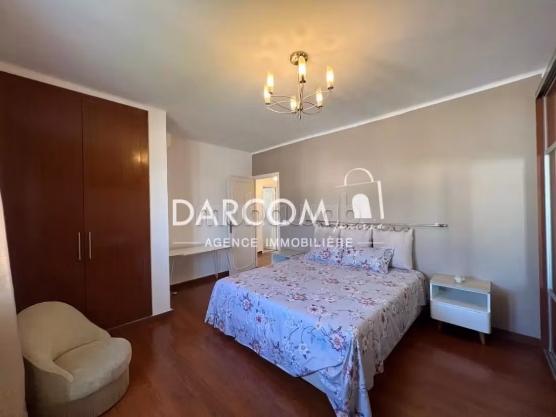 Étage de villa meublé s3 à cité les pins marsa