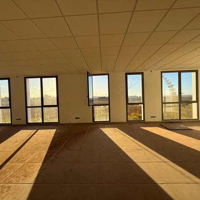 Ufficio in Affitto di 180.0 m² a Casablanca, Sidi Maarouf