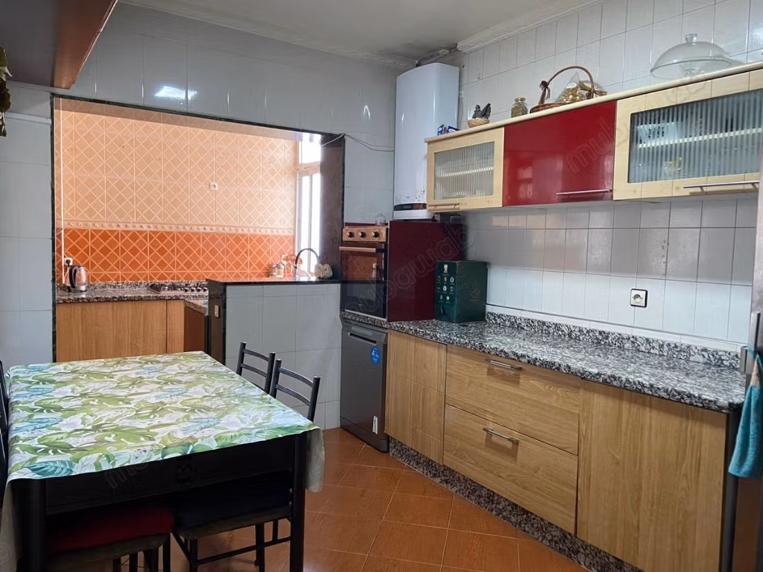 Grande appartamento con 4 camere a un prezzo interessante