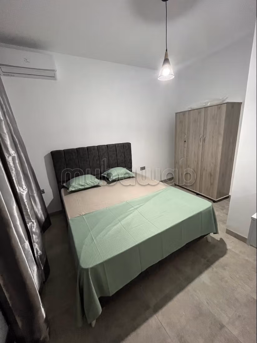 Rent an apartment in Hammamet Nord. 2 lovely rooms. Satellite dish and security. 