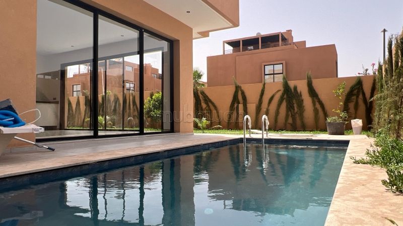 Top affaire vente villa sur la route de tahanaoute