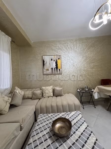 Appartamento vuoto con 3 camere da letto in affitto