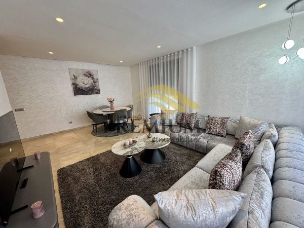 شقة جميلة للكراء بالسويسي. المساحة الإجمالية 150 م². مفروشة