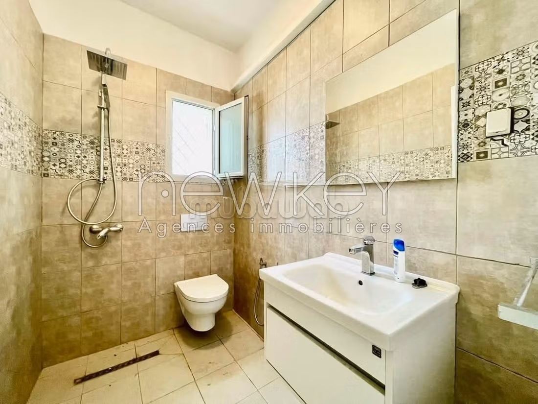 Duplex S5 à Louer à La Marsa