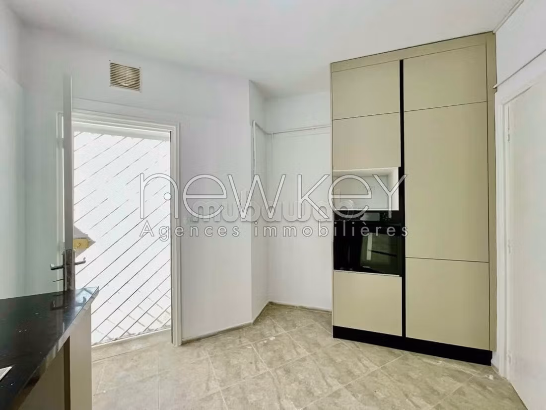 Duplex S5 à Louer à La Marsa