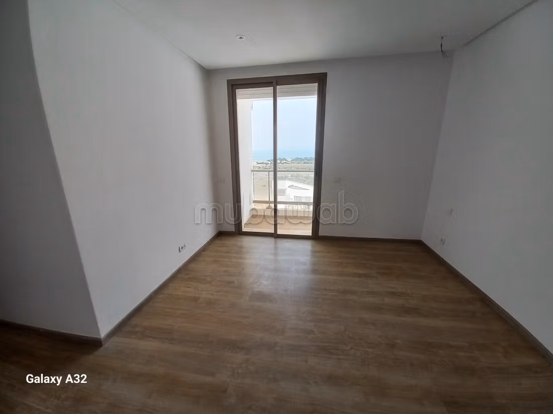 Location appartement 2 chambres, NEUF, AVEC VUE MER, à 7 minutes du morocco mall dans une résidence securisée. Jardin, piscine