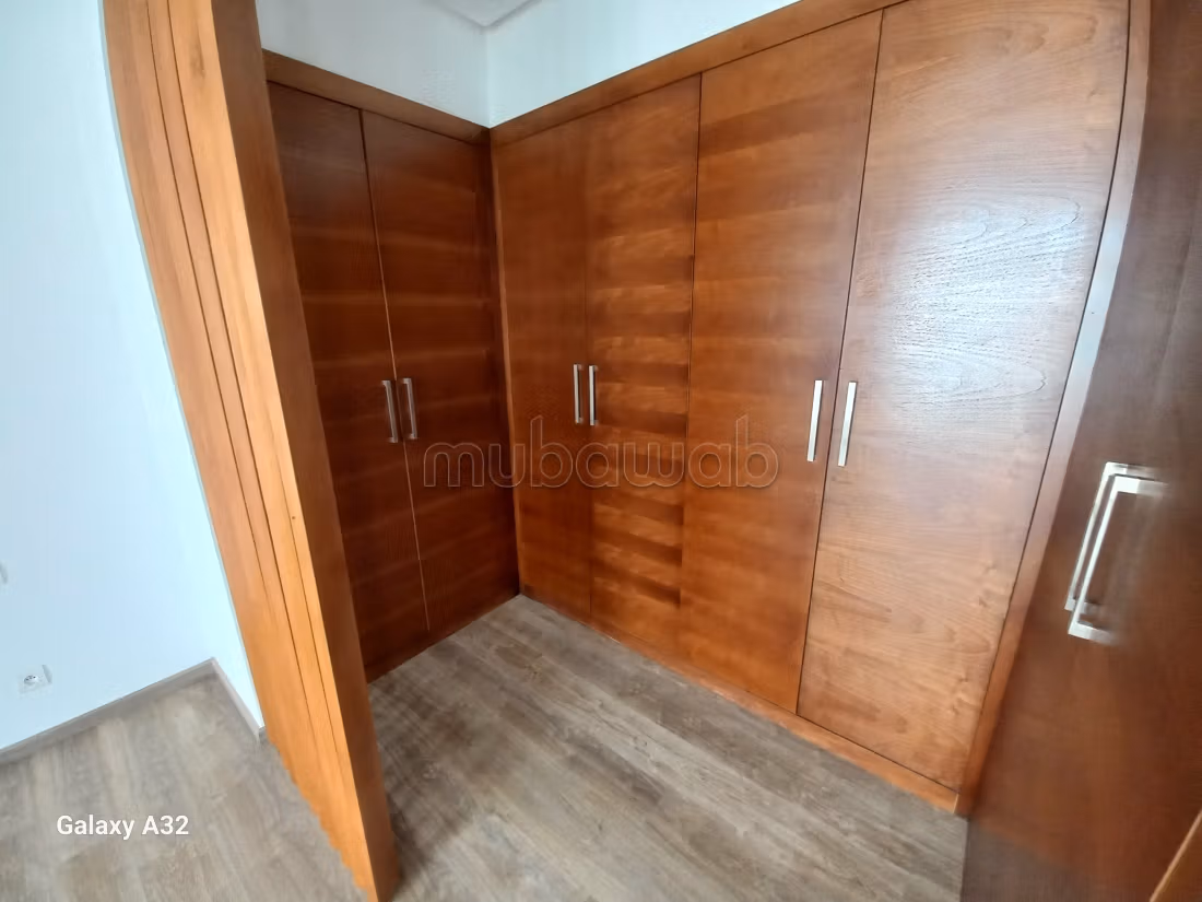 Location appartement 2 chambres, NEUF, AVEC VUE MER, à 7 minutes du morocco mall dans une résidence securisée. Jardin, piscine