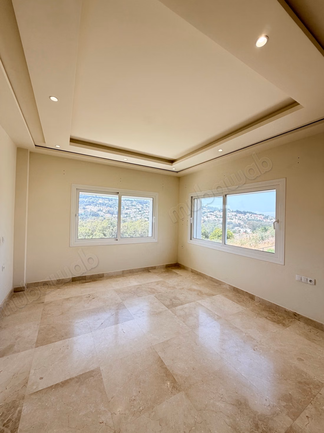 Appartement de luxe avec terasse en location