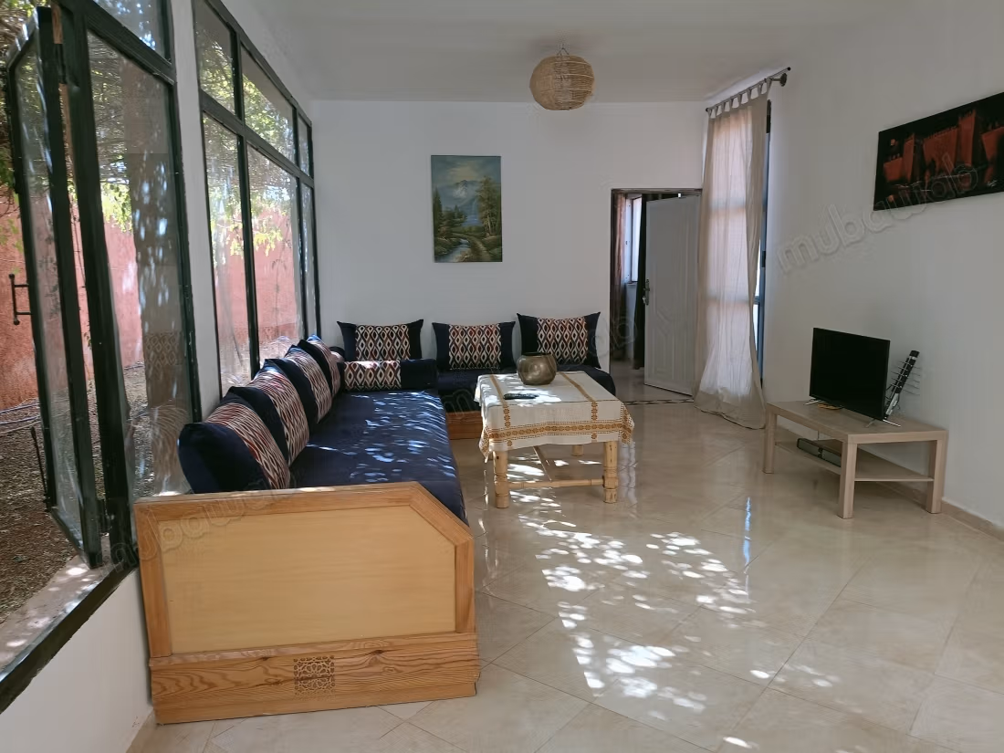 Farm for sale. Dimension 11200 m². On site security