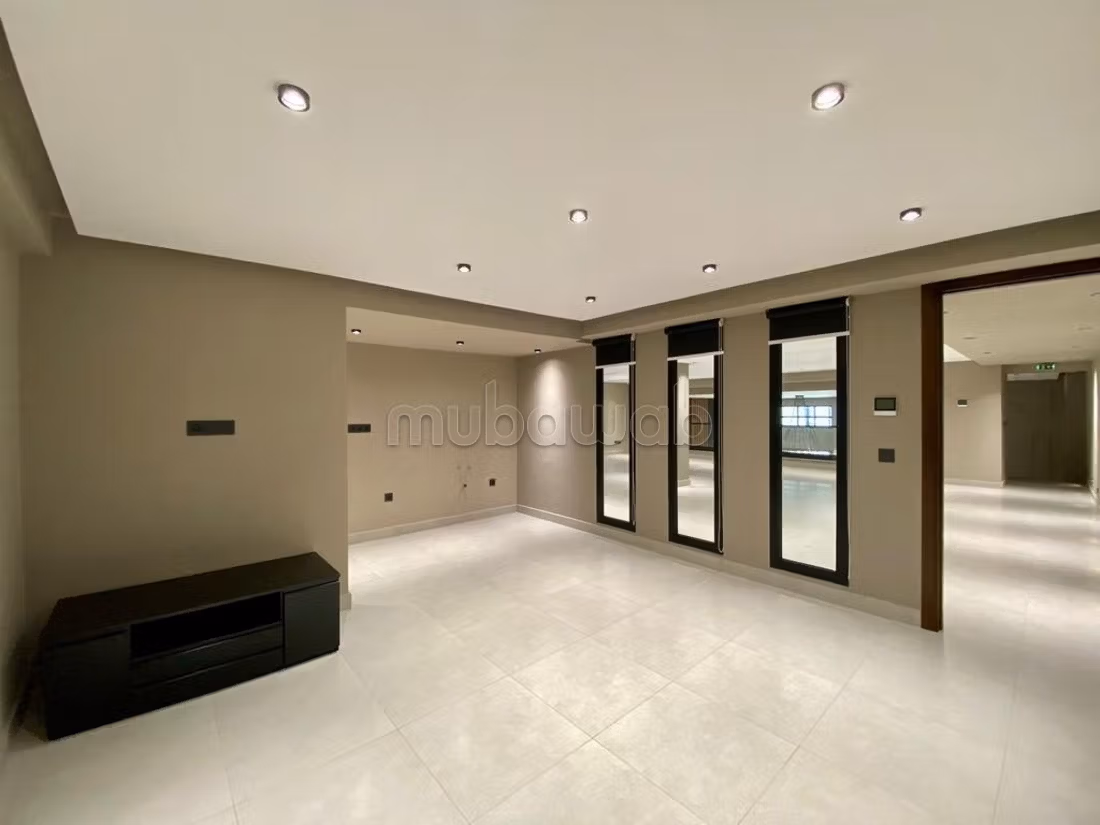 Plateau de bureau RDC 350 m² Franceville