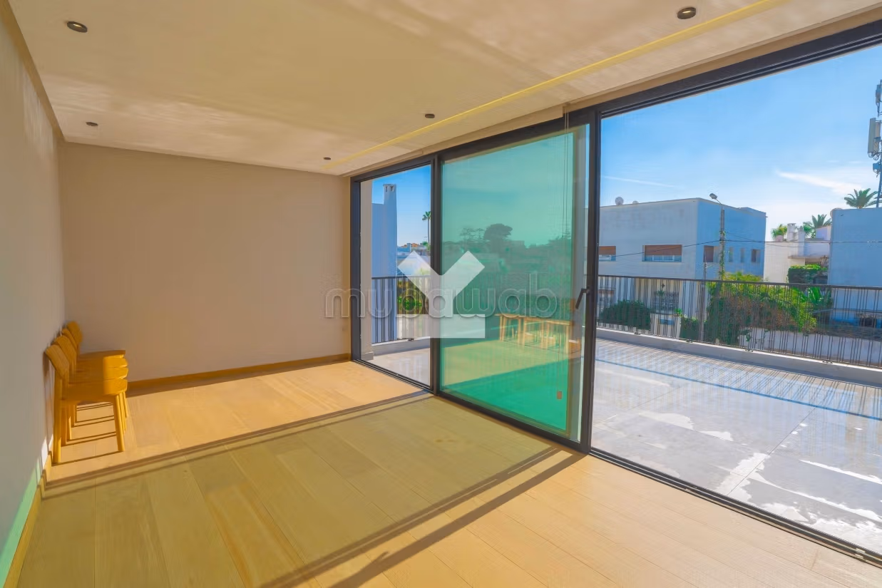 Bureau à Louer de 760.0 m² à Casablanca, Racine