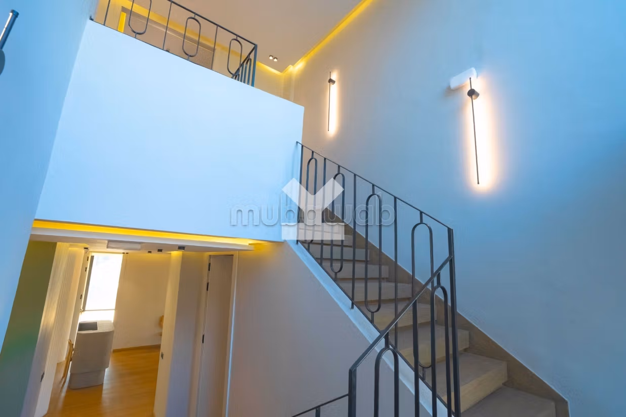 Bureau à Louer de 760.0 m² à Casablanca, Racine