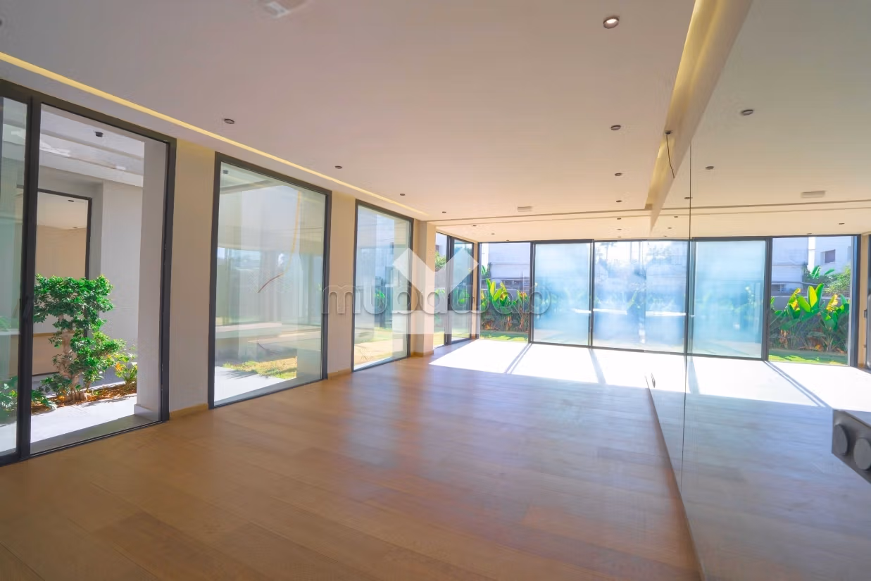 Bureau à Louer de 760.0 m² à Casablanca, Racine