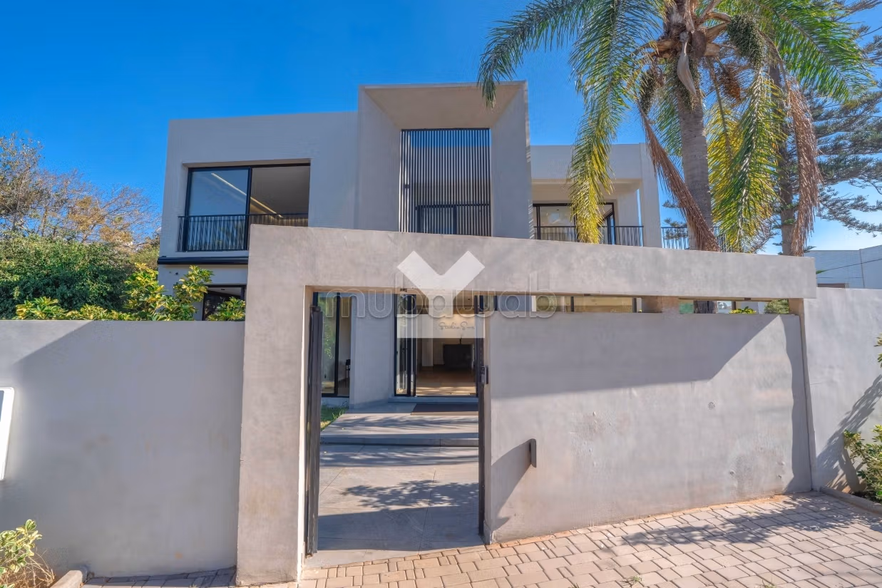 Bureau à Louer de 760.0 m² à Casablanca, Racine