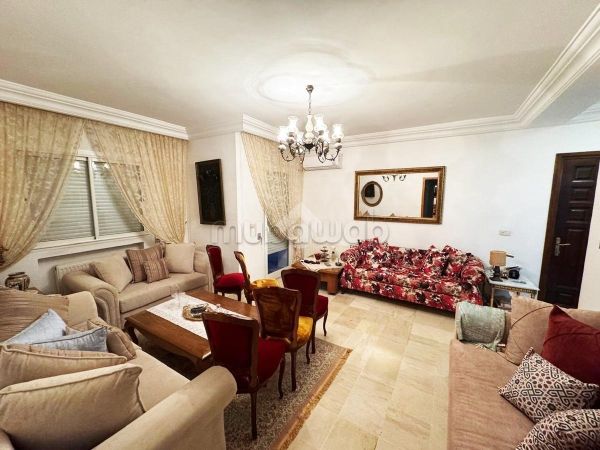 Find an apartment to buy in Borj Louzir. Dimension 120 m². Garage and terrace