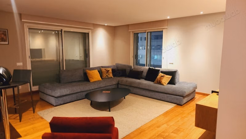 Se vende piso en Racine Extension. 3 bonitas habitaciones. Residencia con conserje, aire condicionado general