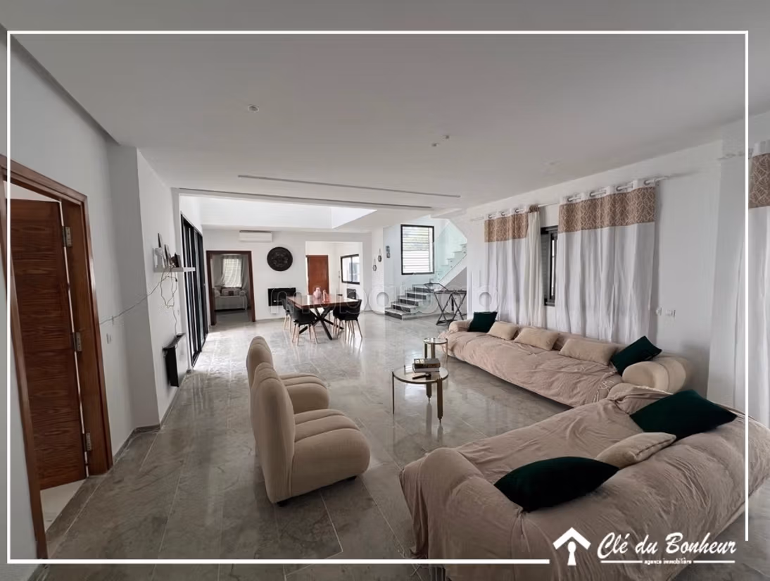 Superbe Villa spacieuse à Hammamet