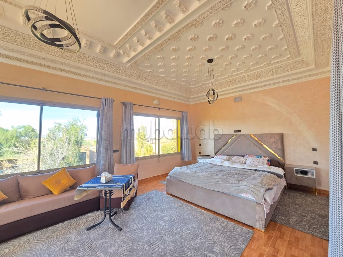Fabulous villa for sale in Route de Fez. 4 rooms. Traditional Moroccan living room, secured residence