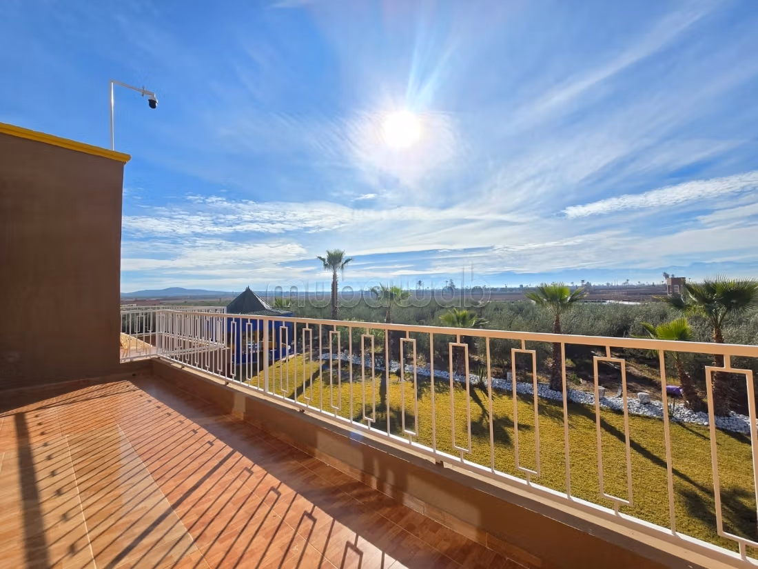 Fabulous villa for sale in Route de Fez. 4 rooms. Traditional Moroccan living room, secured residence