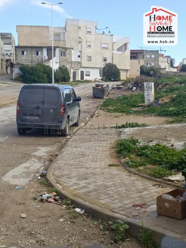 Terrain de Villa Ezra à Jardin EL Manzah