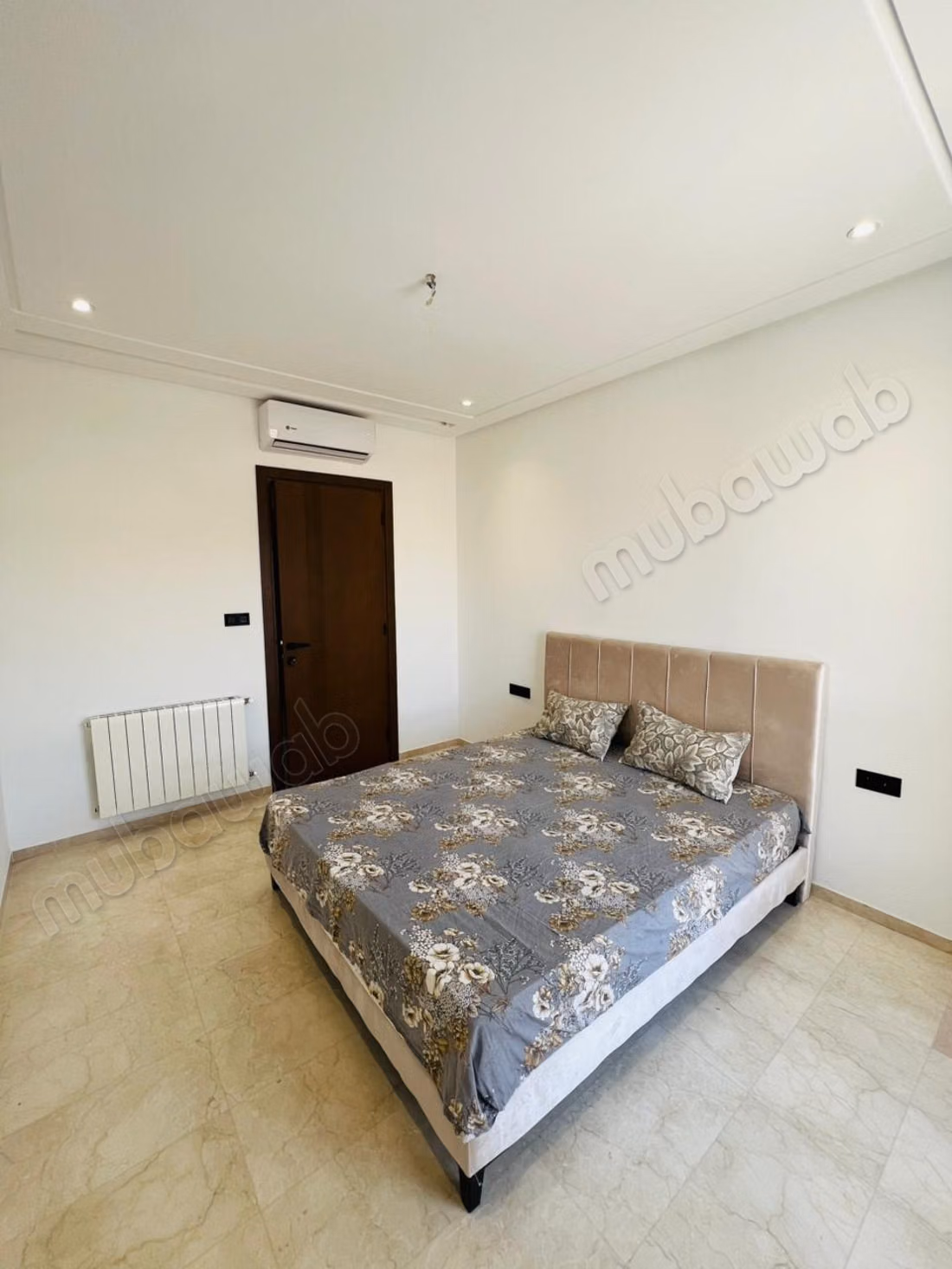À vendre un s1 luxueux meublè à sahloul4