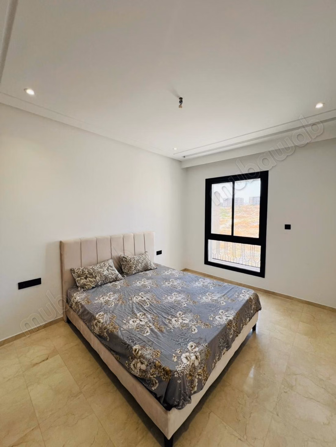 À vendre un s1 luxueux meublè à sahloul4