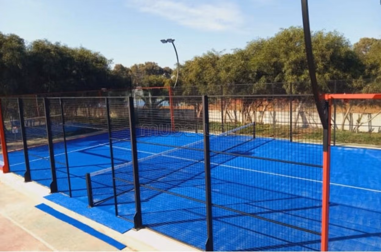 Piso en alquiler en Les Hôpitaux. 2 habitaciones. Está amueblado con buen gusto
