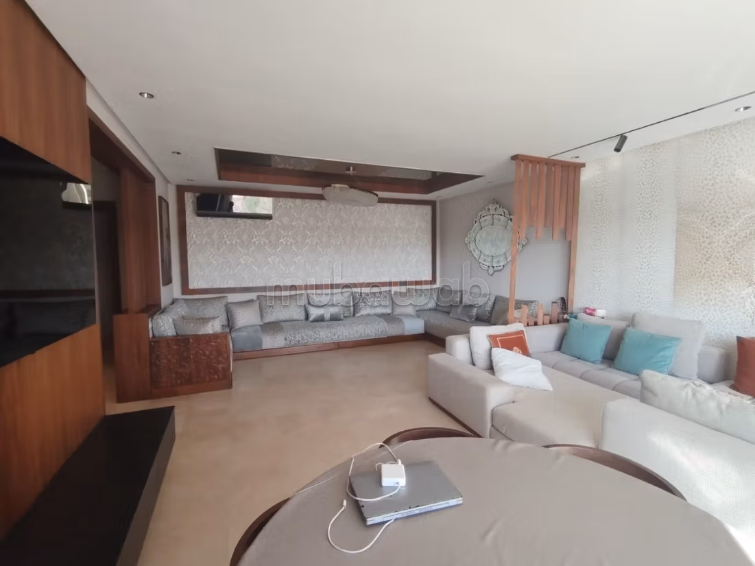Find an apartment to buy in Ville Verte. 3 rooms. Well furnished