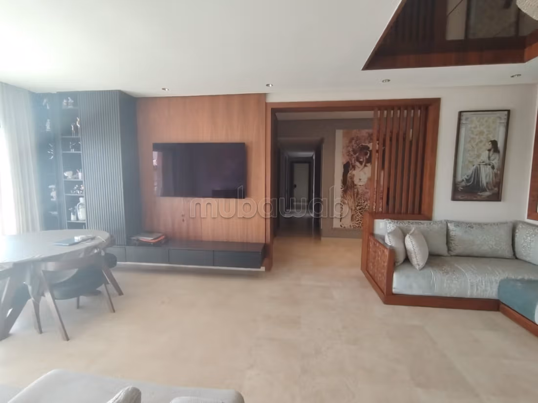 Find an apartment to buy in Ville Verte. 3 rooms. Well furnished