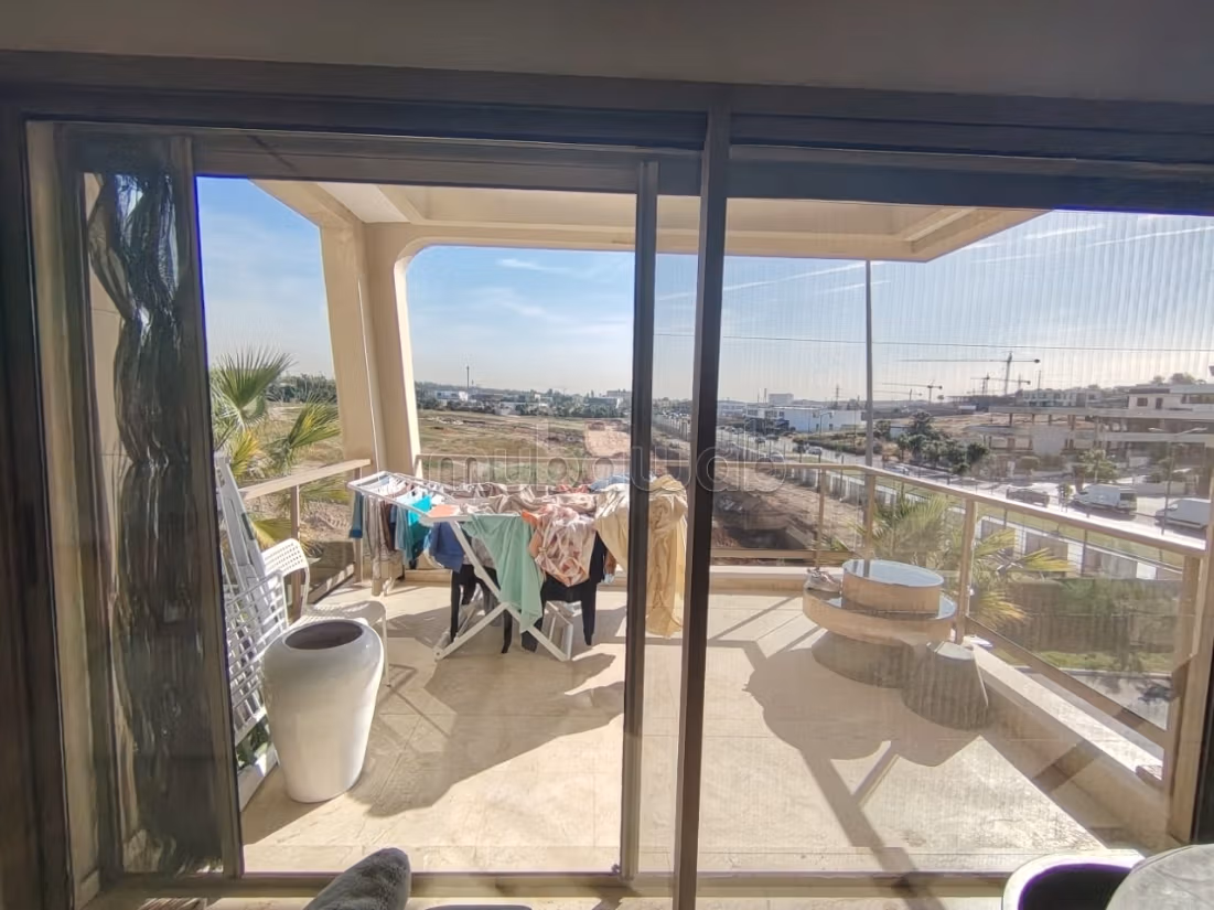 Find an apartment to buy in Ville Verte. 3 rooms. Well furnished