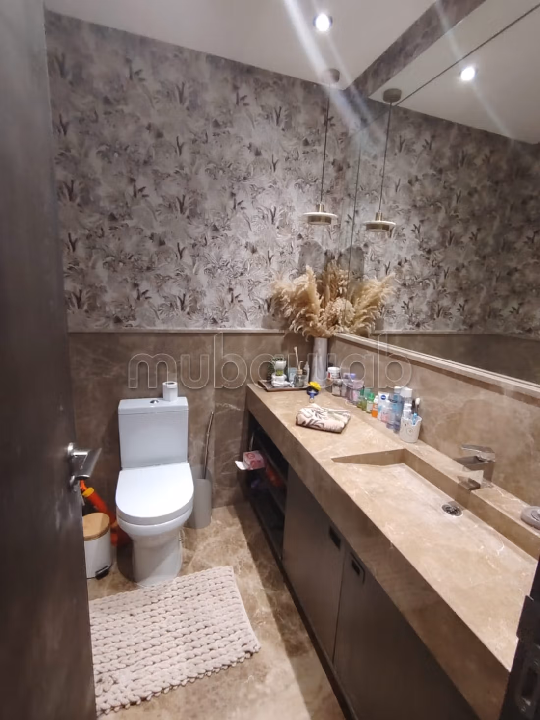 Find an apartment to buy in Ville Verte. 3 rooms. Well furnished