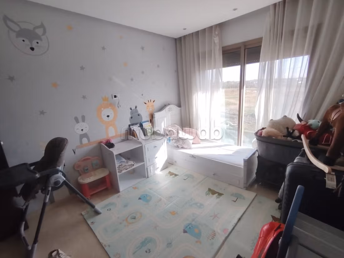 Find an apartment to buy in Ville Verte. 3 rooms. Well furnished